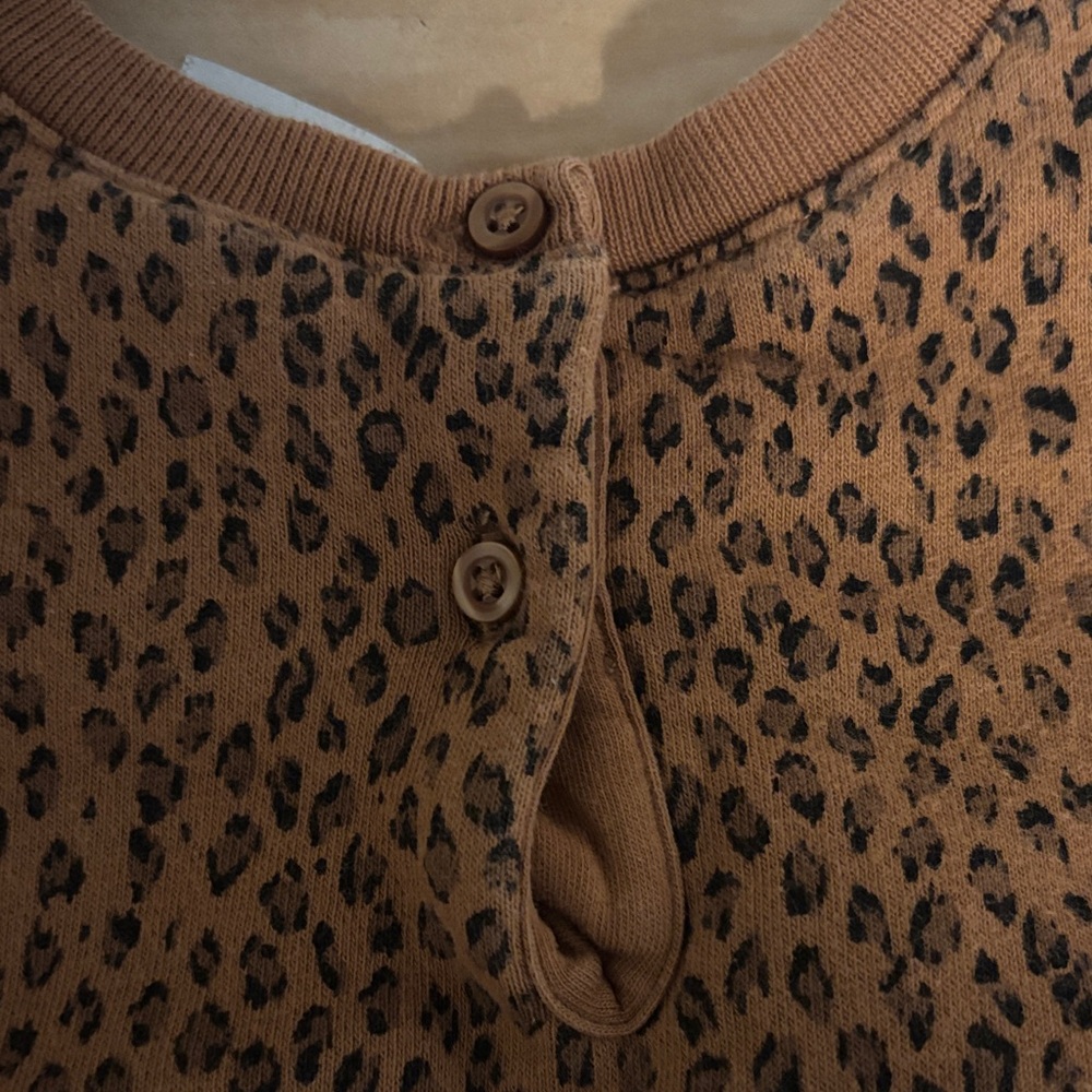 BabyGap Leopard Print Set (6-12 Months) - Picture 8 of 15